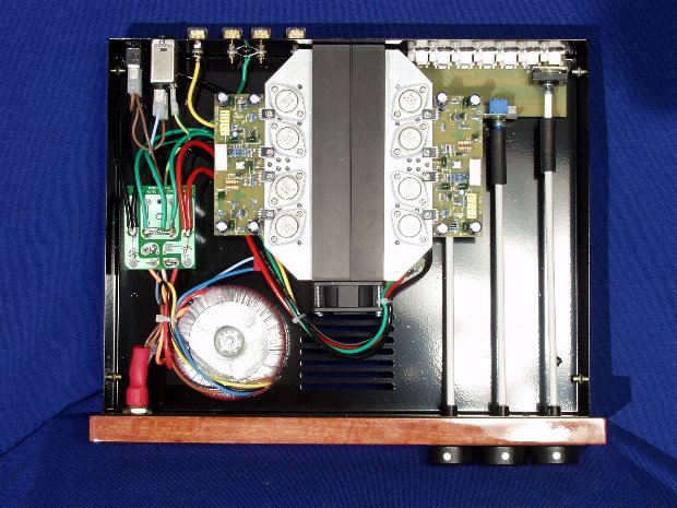 REDGUM RGi120s Amplifier - interior view