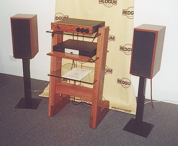 REDGUM Audio system stand